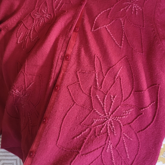 tabi wine red, floral stitched cardigan - Picture 3 of 4